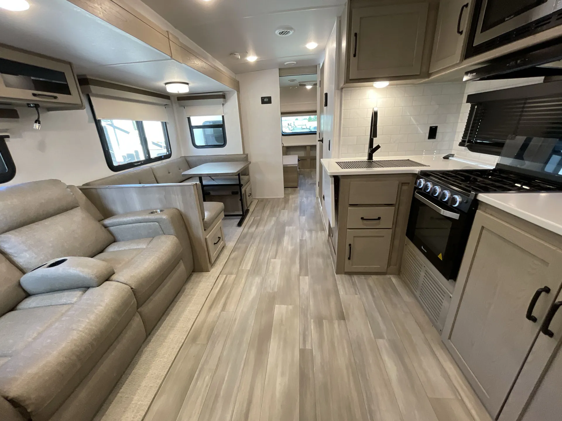 2024 Forest River Rockwood Ultra Lite 2911BS — living area main