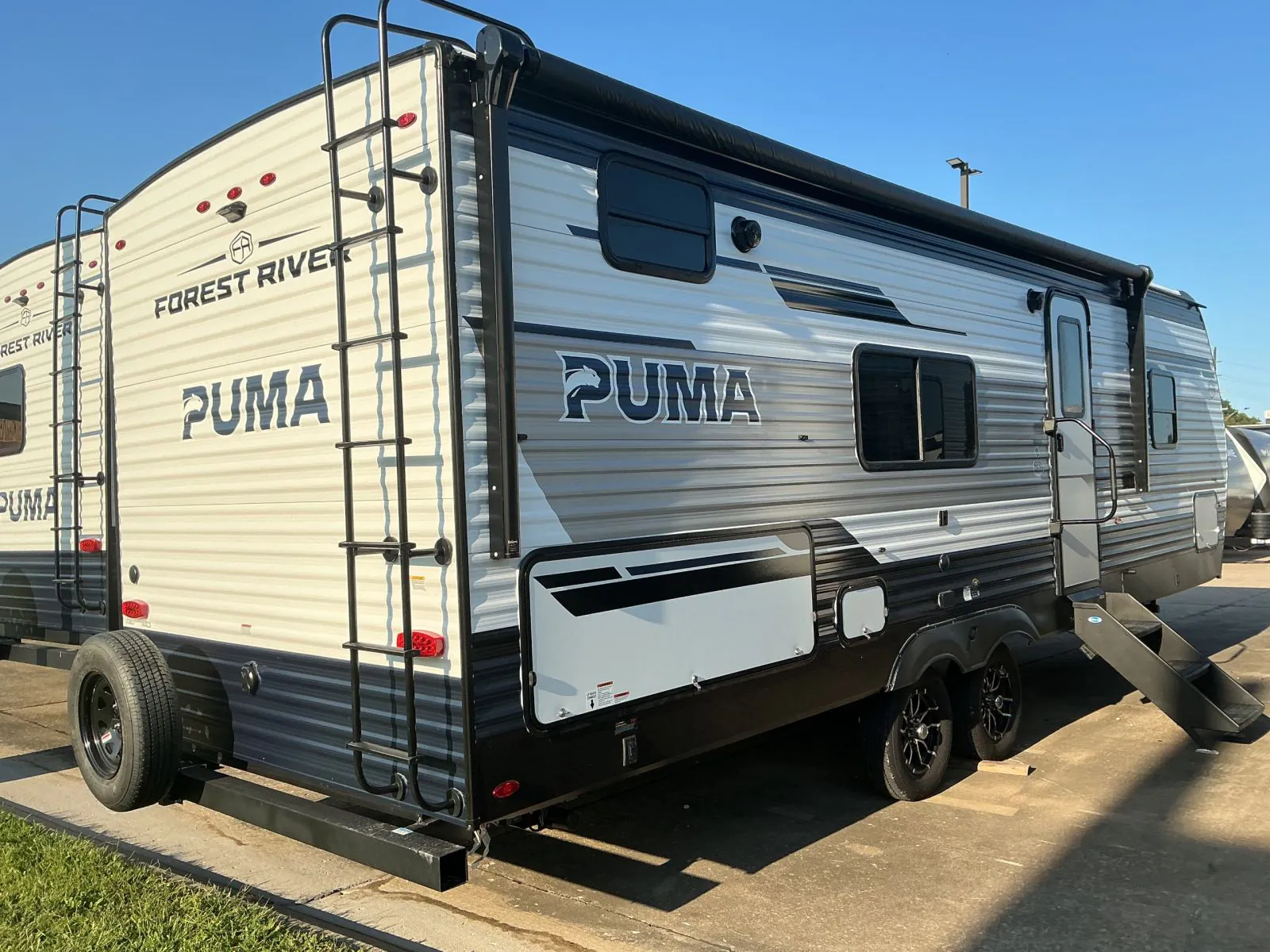2027 Forest River Puma 25BHS - Photo 3