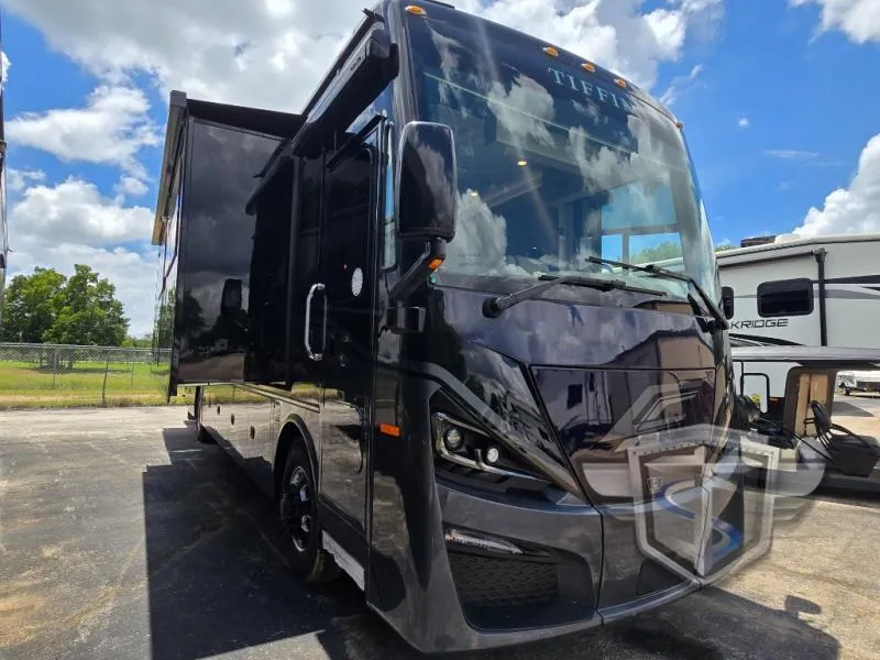 2026 Tiffin Phaeton 40 IH - Photo 2