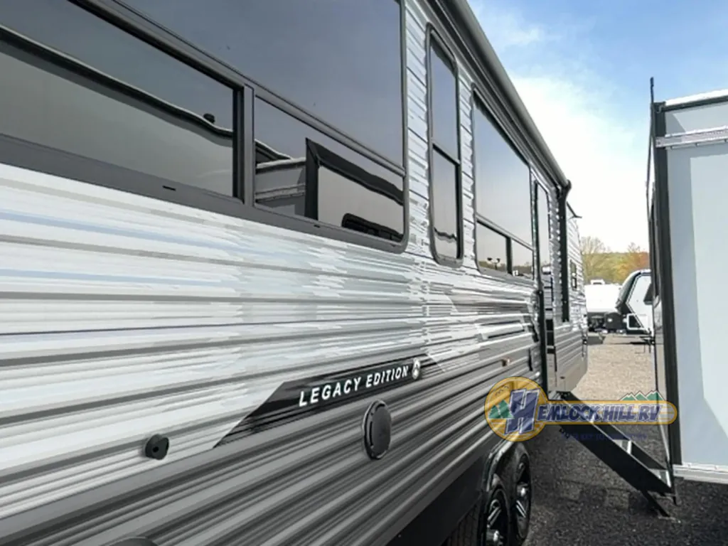 2026 Coachmen Catalina Legacy Edition 283RNR, Photos photo 9