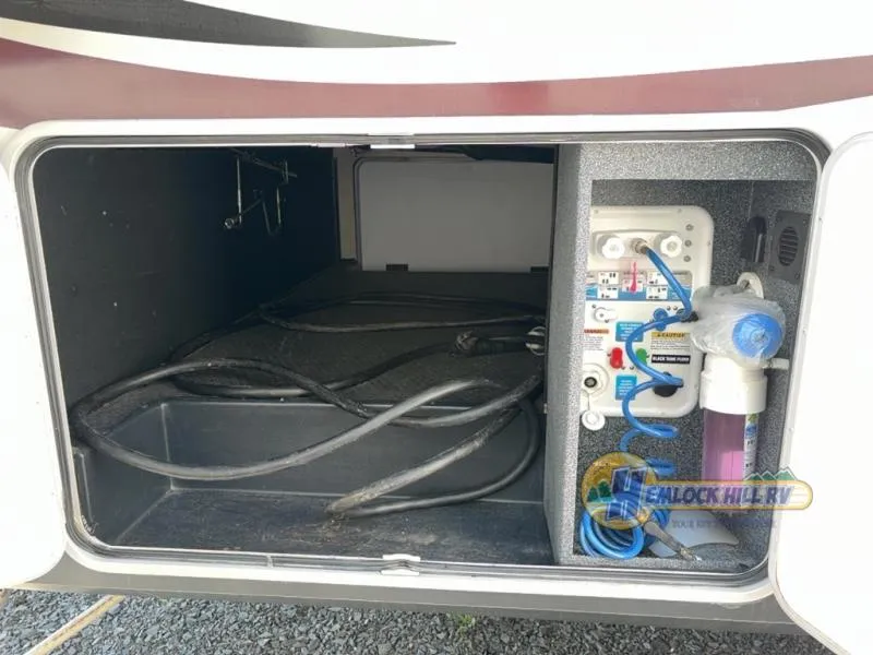 2016 Palomino Columbus 325RL - Photo 4