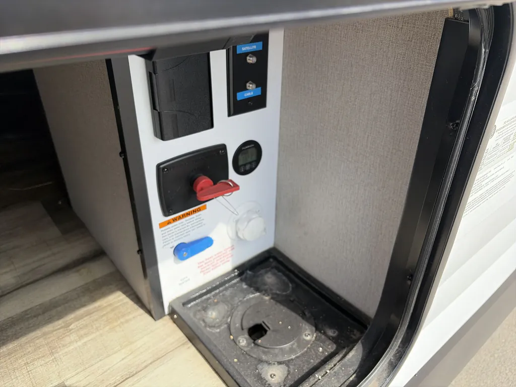 2023 Grand Design Transcend Xplor 321BH, Photos photo 23