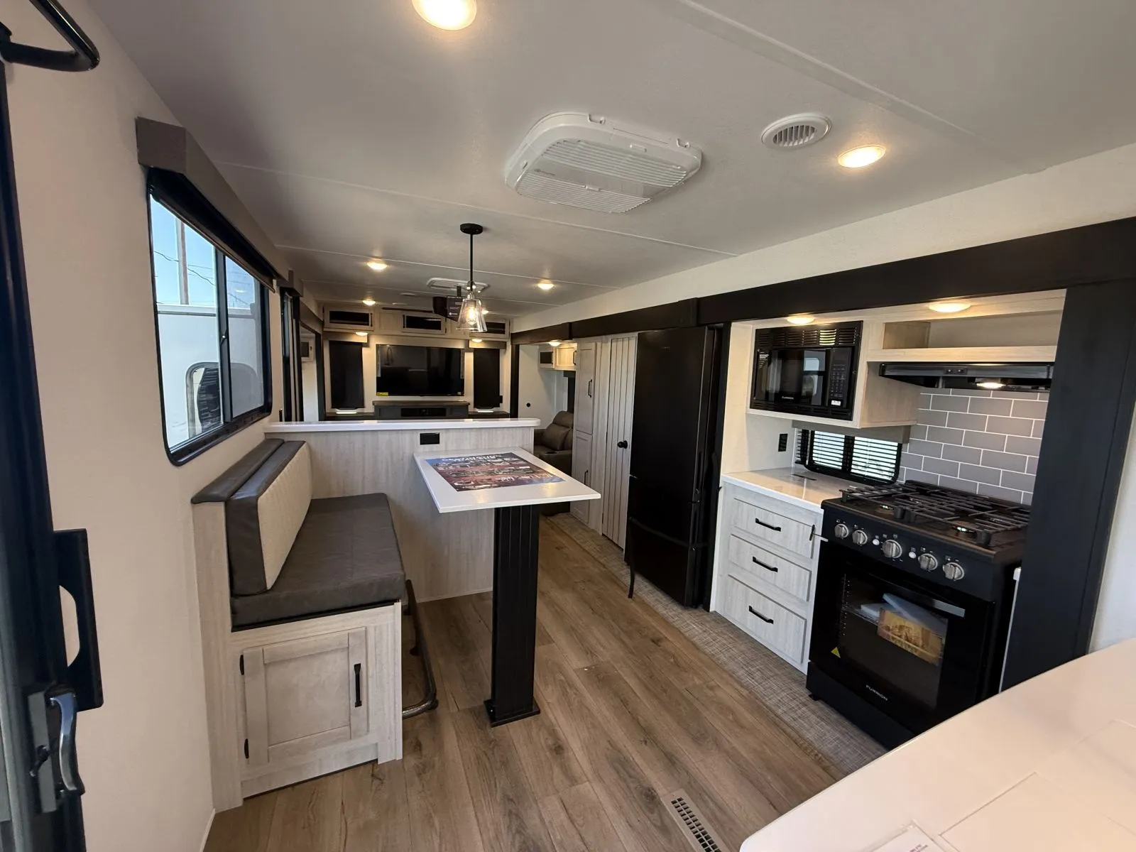 2026 Forest River Puma Vista 38DEN — Photo 5
