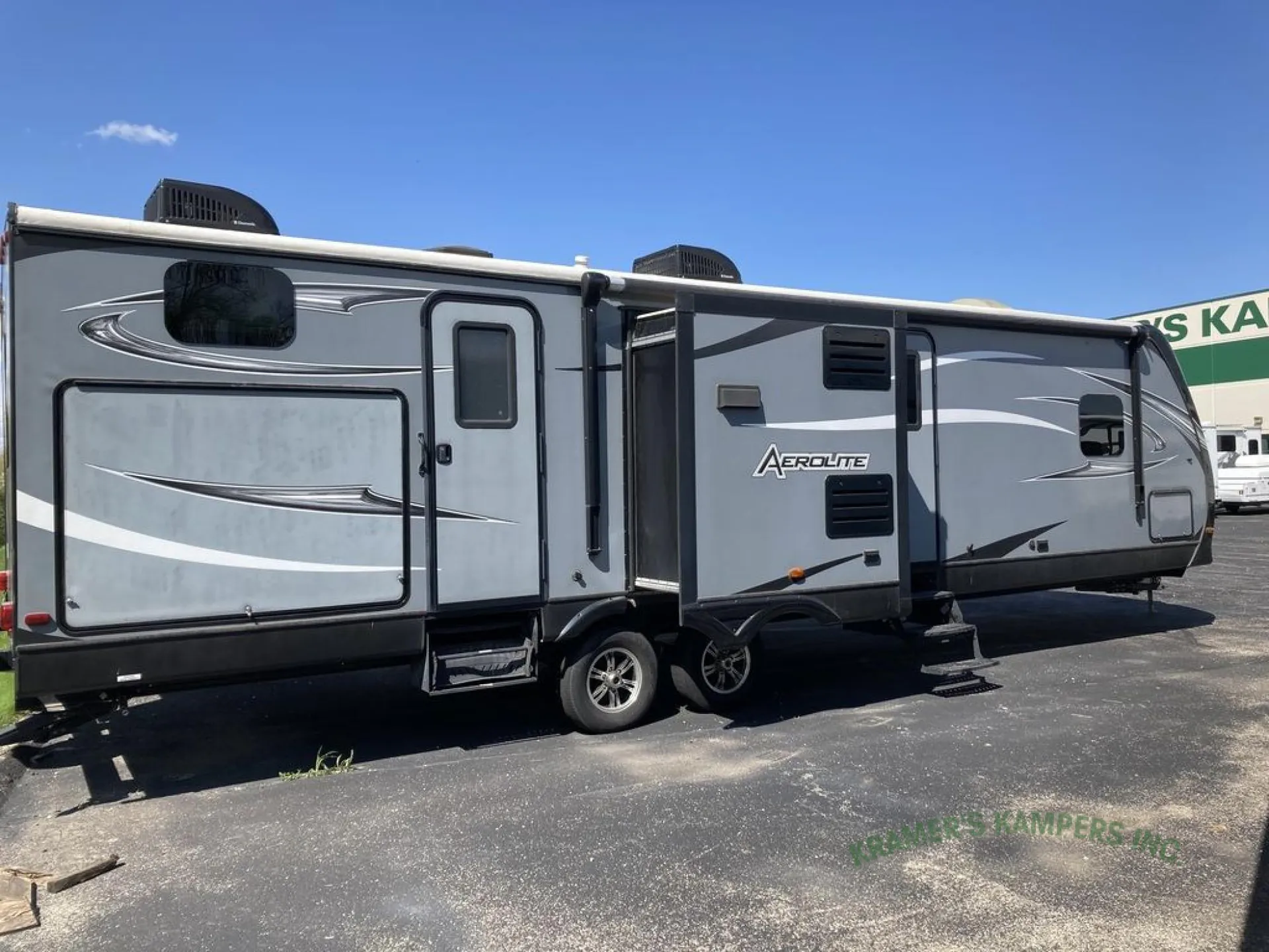 2015 Dutchmen Aerolite Luxury 319BHSS - Photo 2