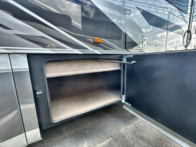 2027 Entegra Coach Accolade 37K, Photos photo 14
