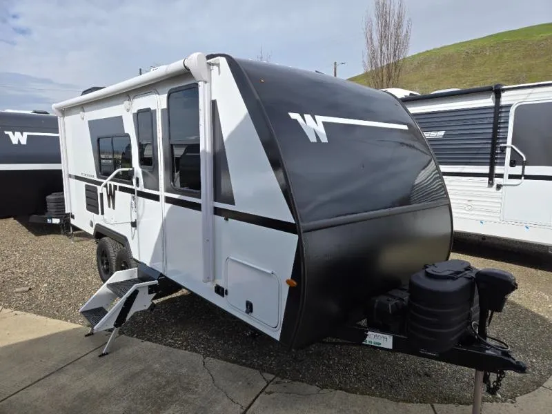 2026 Winnebago Micro Minnie 2108FBS - Photo 2