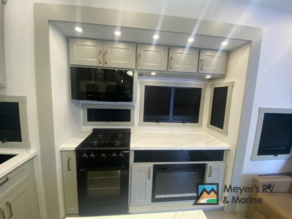 2026 Brinkley Model G 3520, Photos photo 10