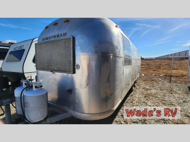 2026 Airstream AIRSTREAM Used   LAND YACHT - Photo 3