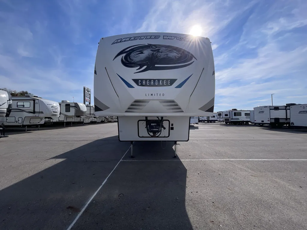 2022 Forest River Cherokee Arctic Wolf 327MB, Photos photo 2