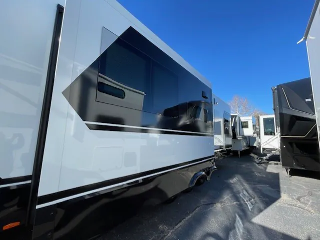 2026 Brinkley Model G 3970, Photos photo 11