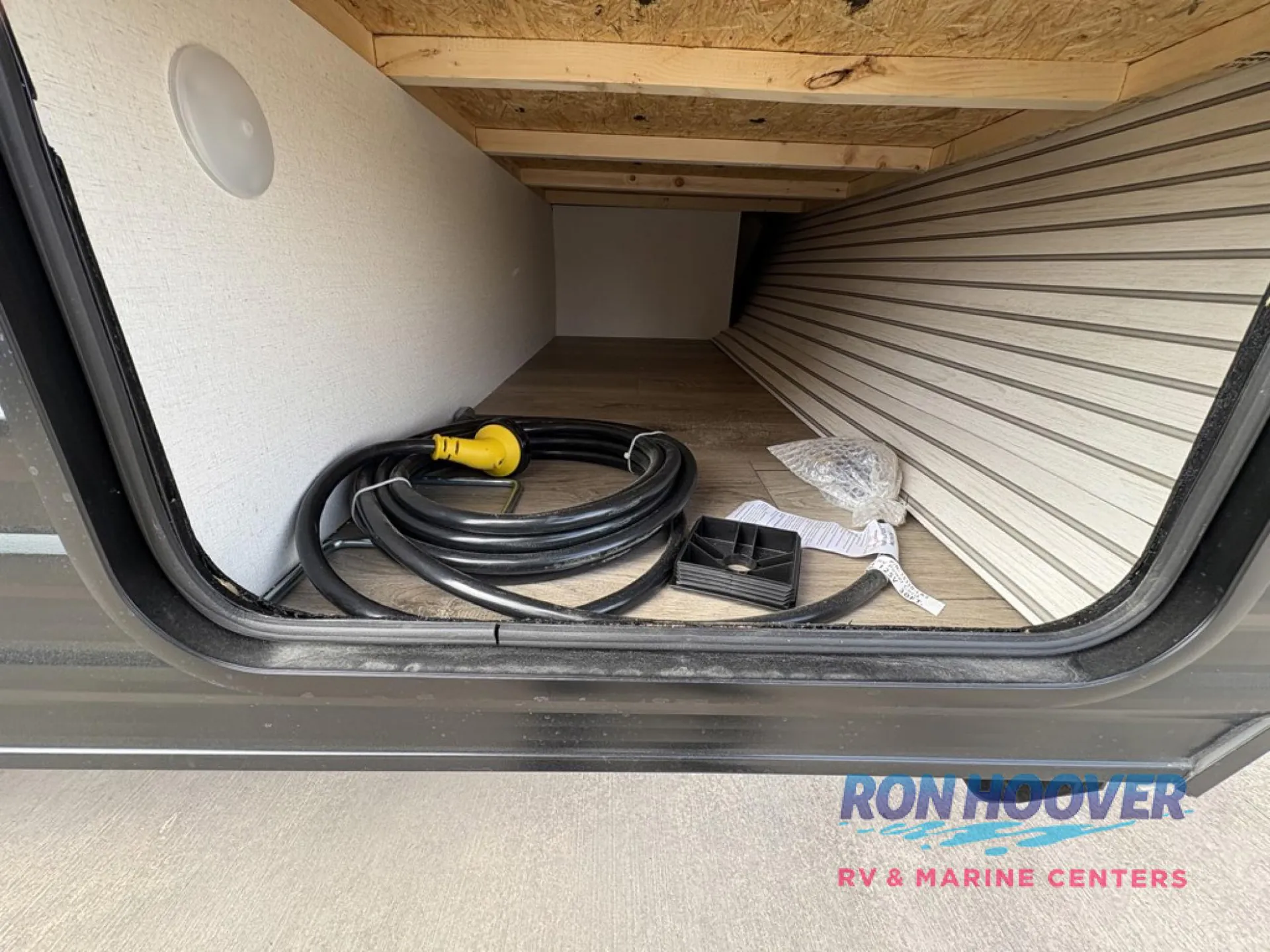 2026 Shasta Compact 17DB - Photo 2