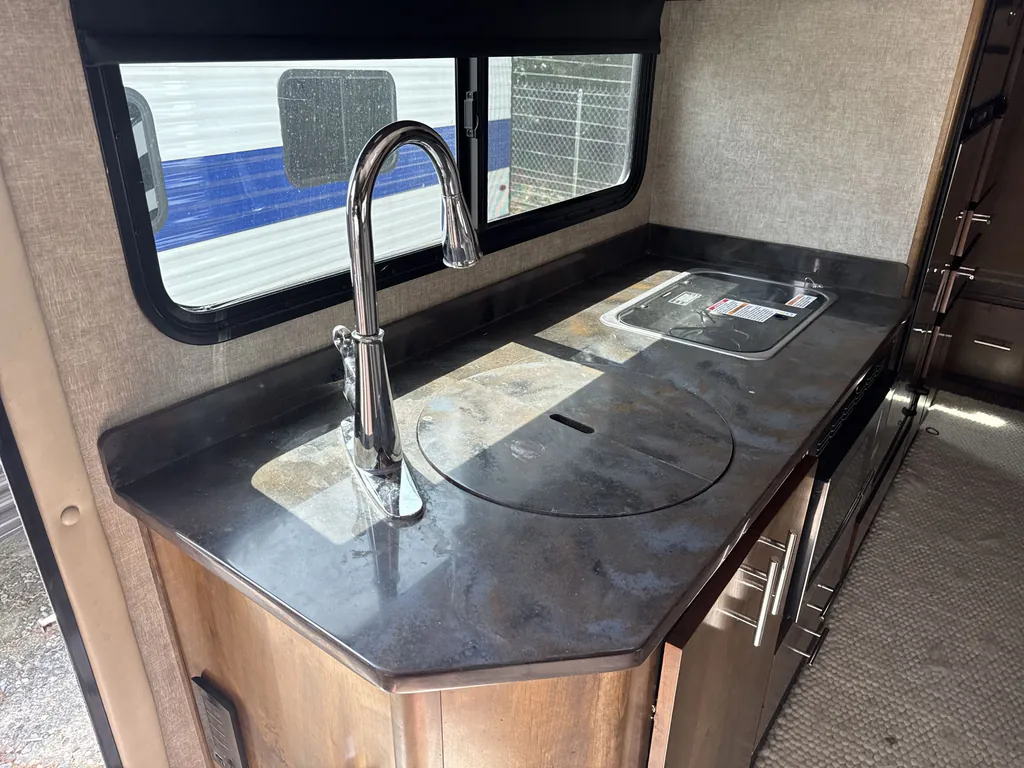 2018 Tiffin Wayfarer 24 QW, Photos photo 8