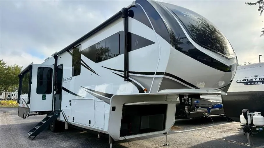 2026 Grand Design Solitude 370DV - Photo 2