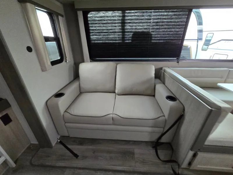 2026 Coachmen Catalina Legacy Edition 273DBHCK, Photos photo 23