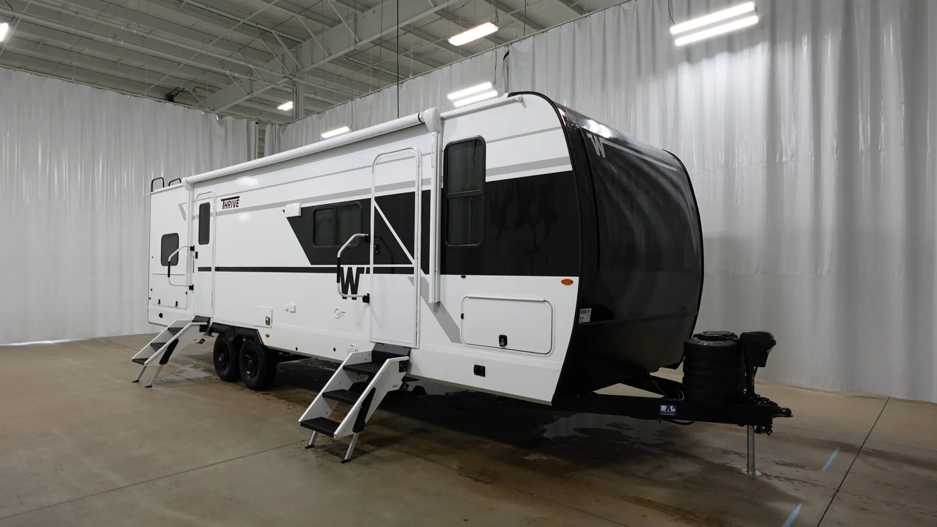 2026 Winnebago Thrive 28BHS - Photo 2