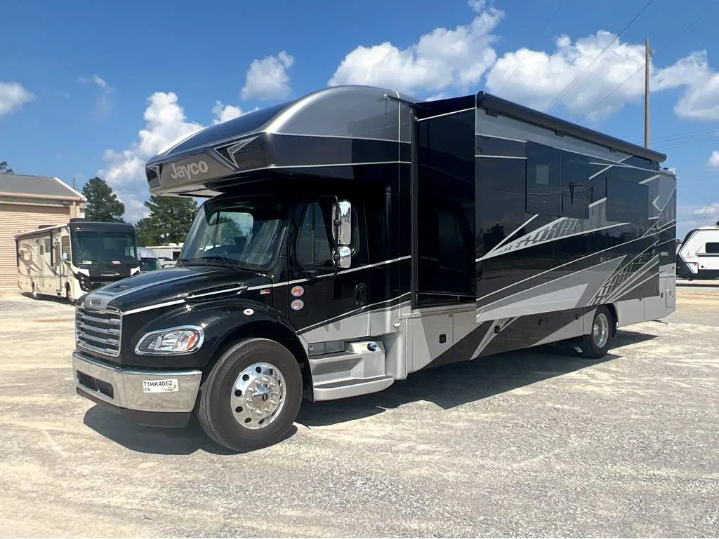 2026 Jayco Seneca 37K - Photo 3