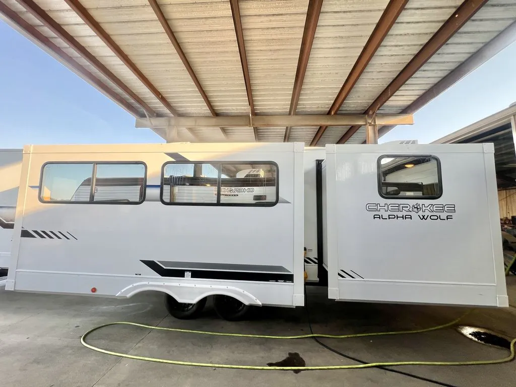 2026 Forest River Cherokee Alpha Wolf 33BH, Photos photo 17
