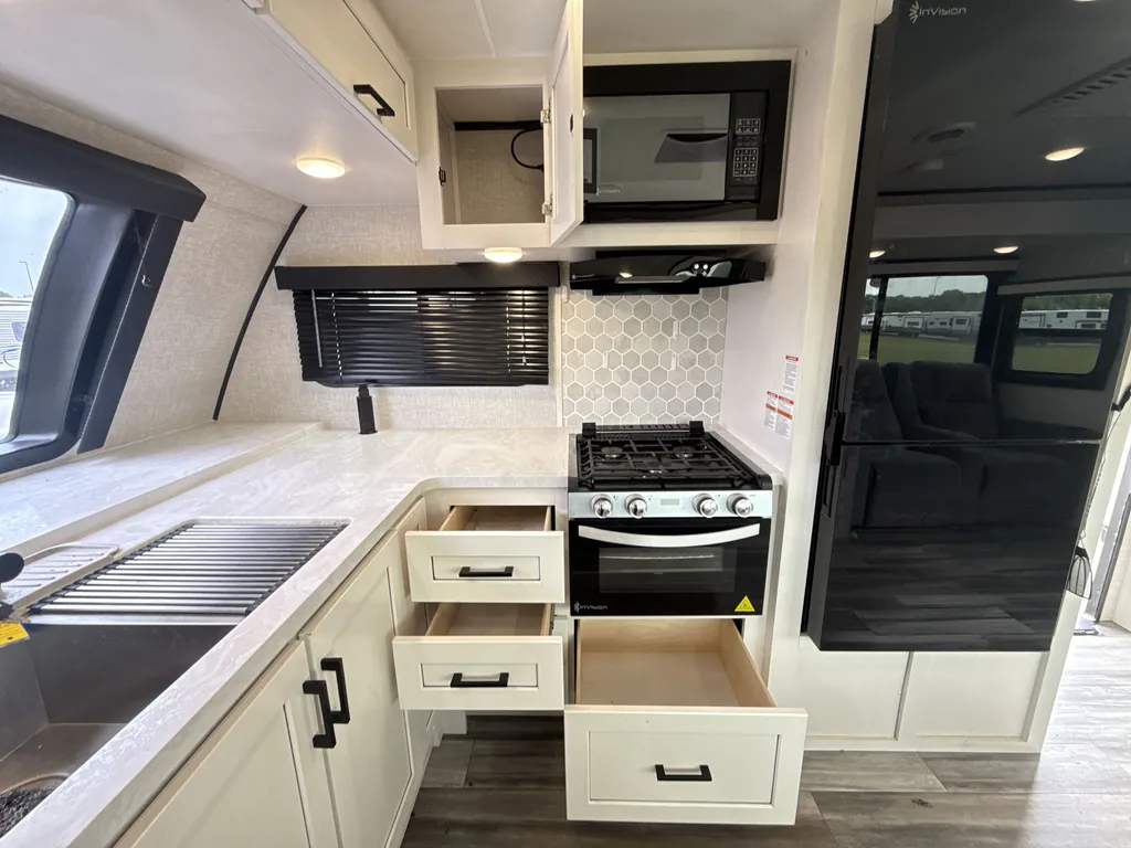 2025 Jayco Jay Feather 26FK, Photos photo 23