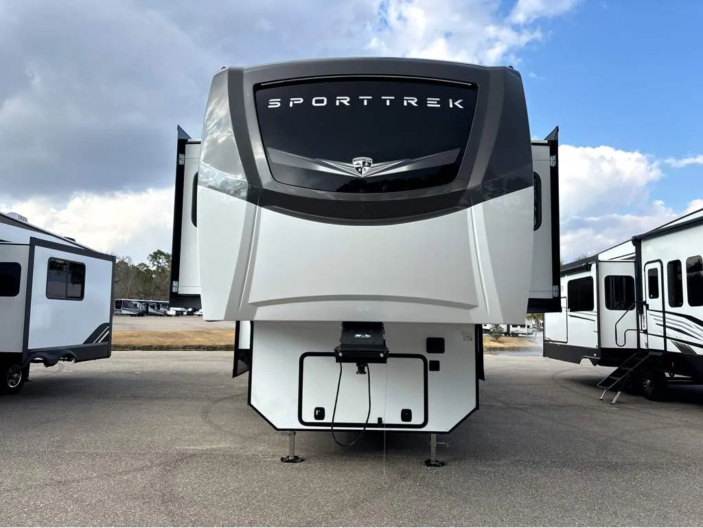 2026 Venture RV SportTrek 5 Touring Edition STTF365VFL - Photo 2