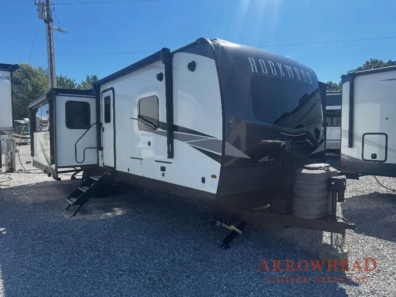 2024 Forest River Rockwood Ultra Lite 2906BS - Photo 2