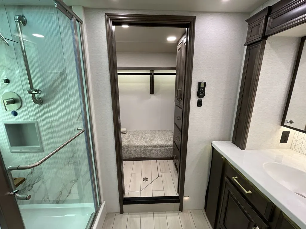 2026 Entegra Coach Aspire 44D, Photos photo 42