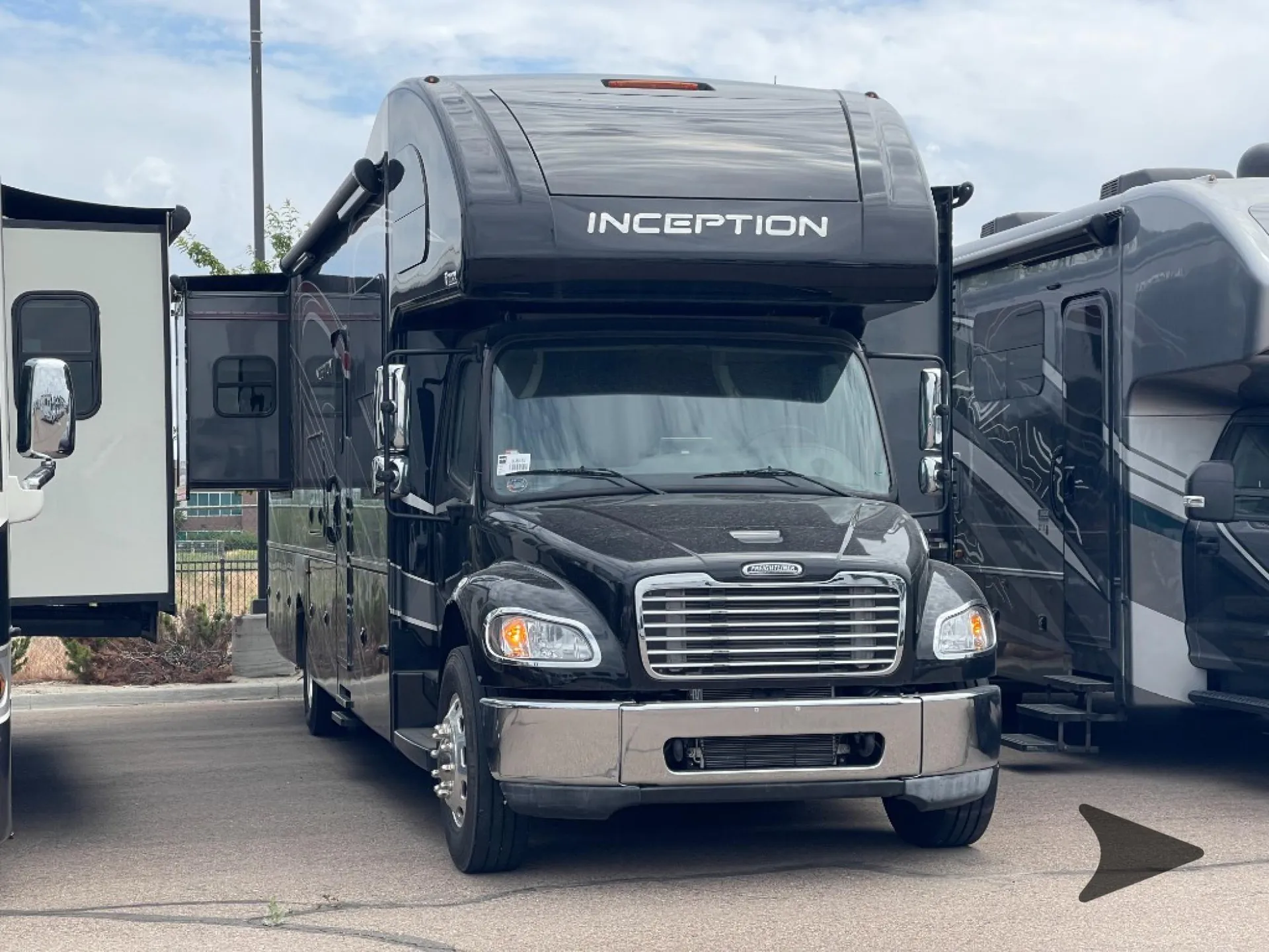 2023 Thor Motor Coach Inception 38BX - Photo 2