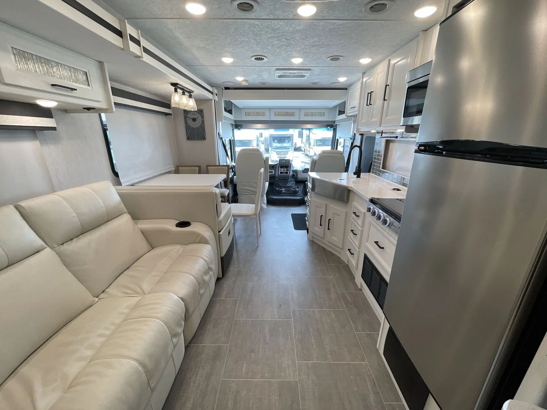 2023 Coachmen Encore 375RB — campside