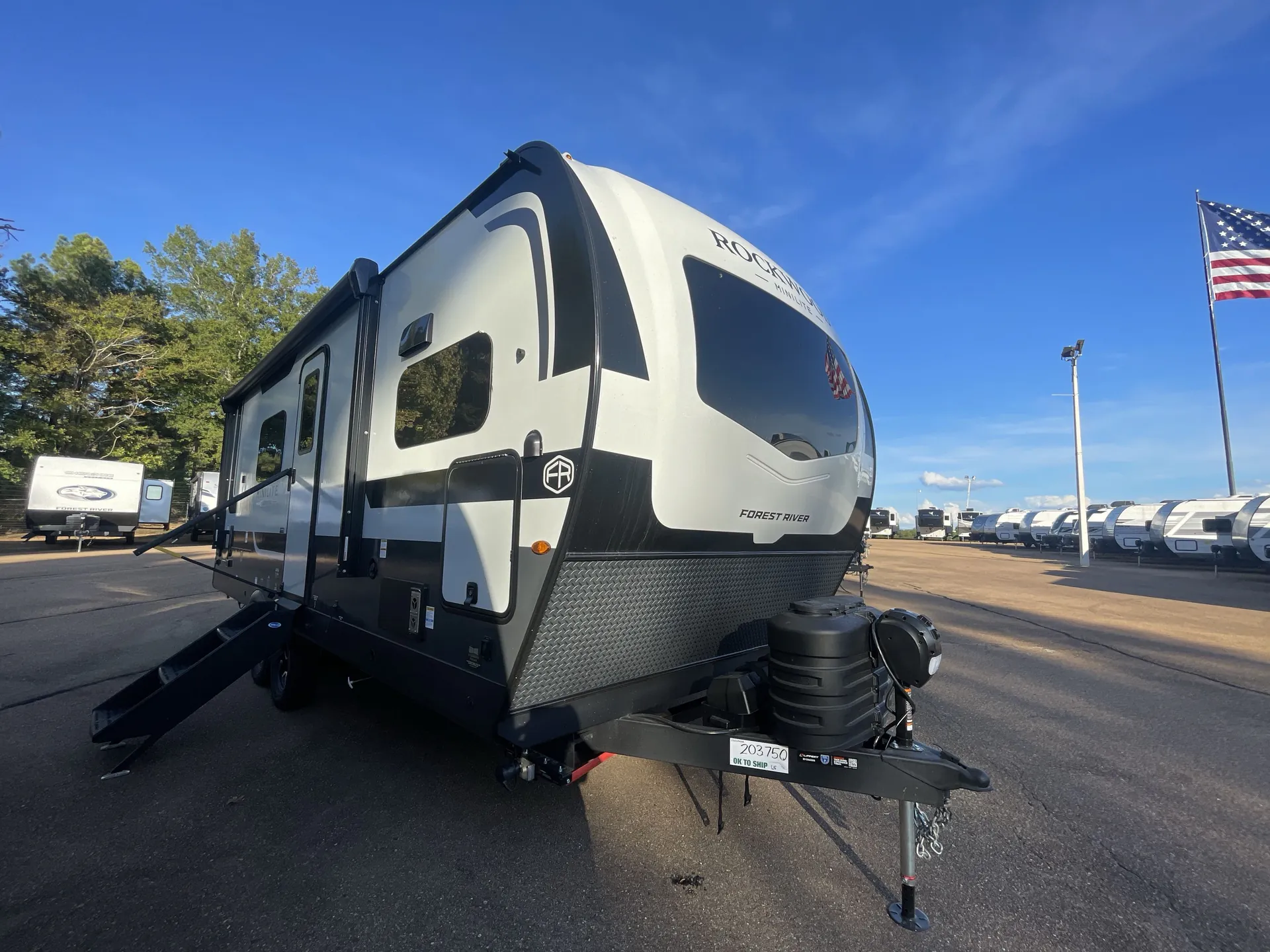2027 Forest River Rockwood Mini Lite 2523MBR