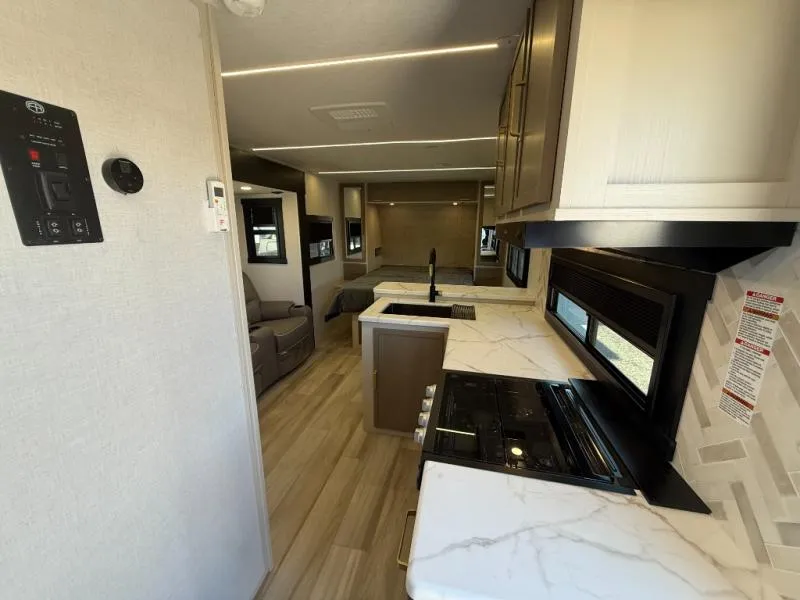 2026 Forest River RV Wildwood Heritage Glen Hyper-Lyte 21RBHL - Photo 3