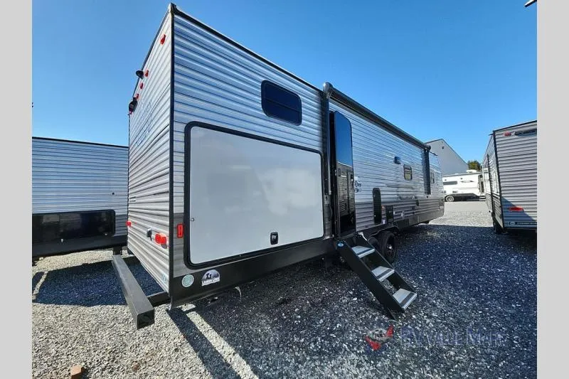 2026 Coachmen Catalina Summit Series 8 281QBUNK - Photo 3