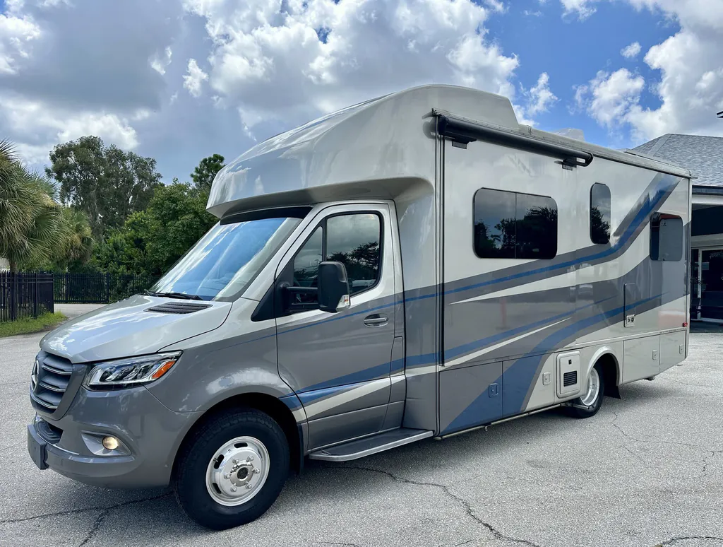 2021 Tiffin Wayfarer 25 SW, Photos photo 17