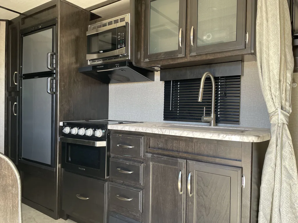 2020 Grand Design Imagine XLS 21BHE, Photos photo 3