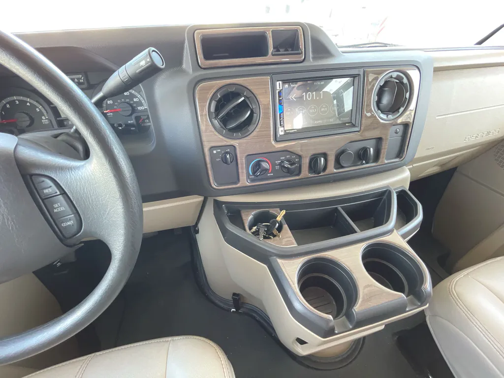 2021 Thor Motor Coach Four Winds 31B, Photos photo 35