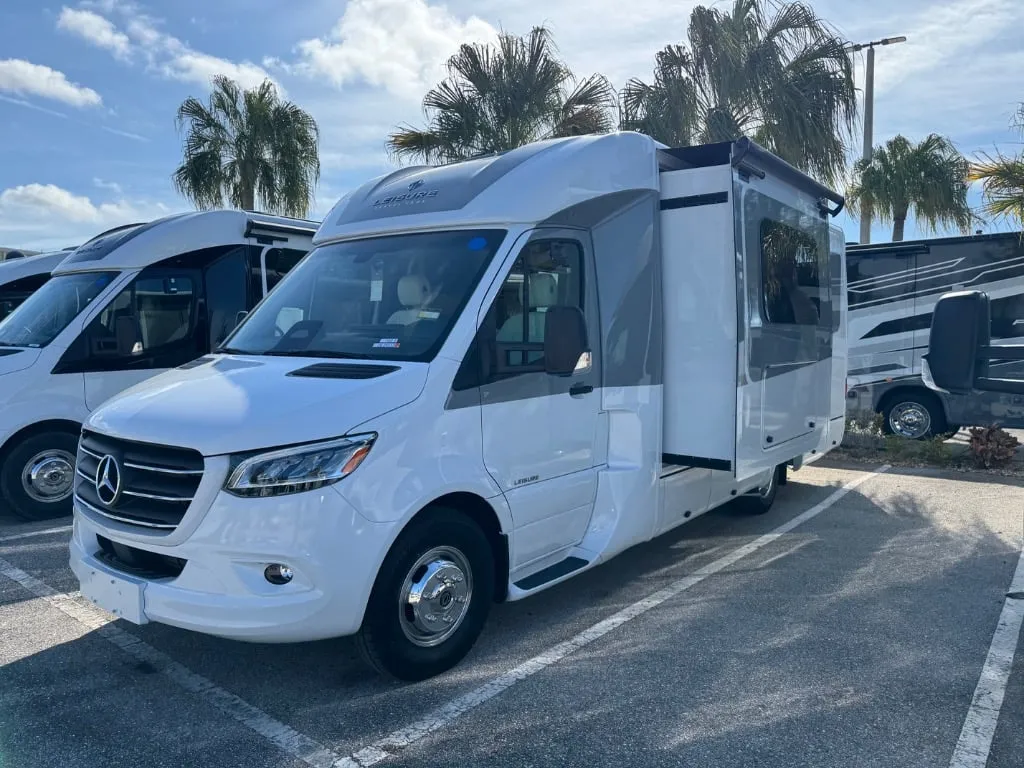 2026 Leisure Travel Unity 24CB - Photo 2