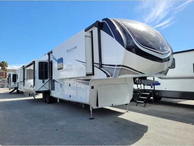 2026 Grand Design Solitude 417KB - Photo 2