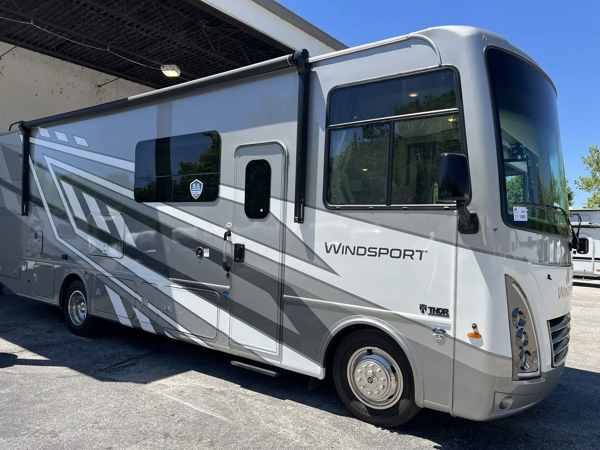 2027 Thor Motor Coach Windsport 29L - Photo 2