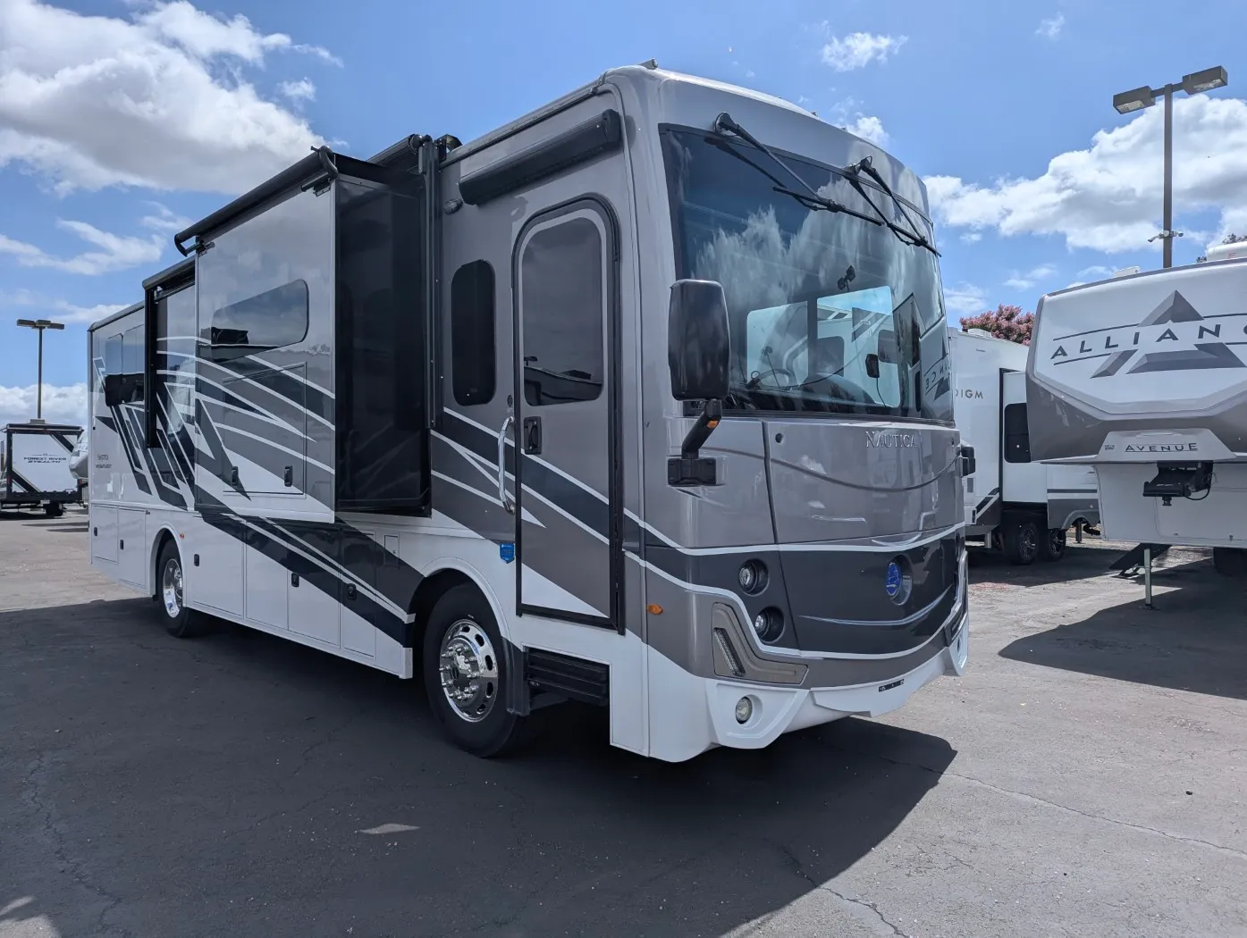 2024 Holiday Rambler Nautica 33TL - Photo 2