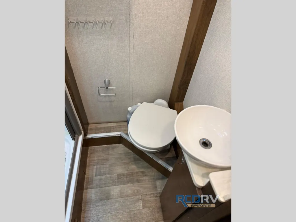 2019 Tiffin Wayfarer 25 QW, Photos photo 14