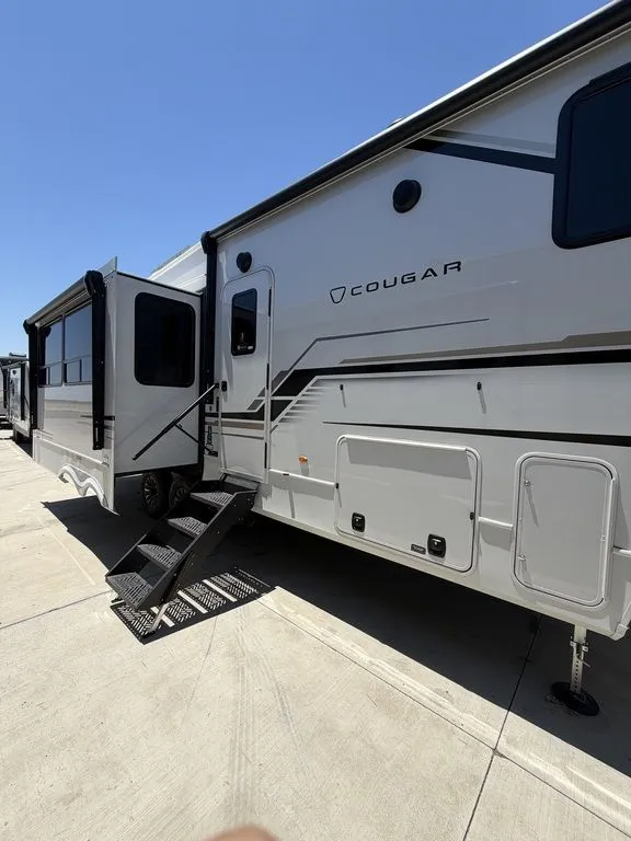 2026 Keystone Cougar 290RLS - Photo 4