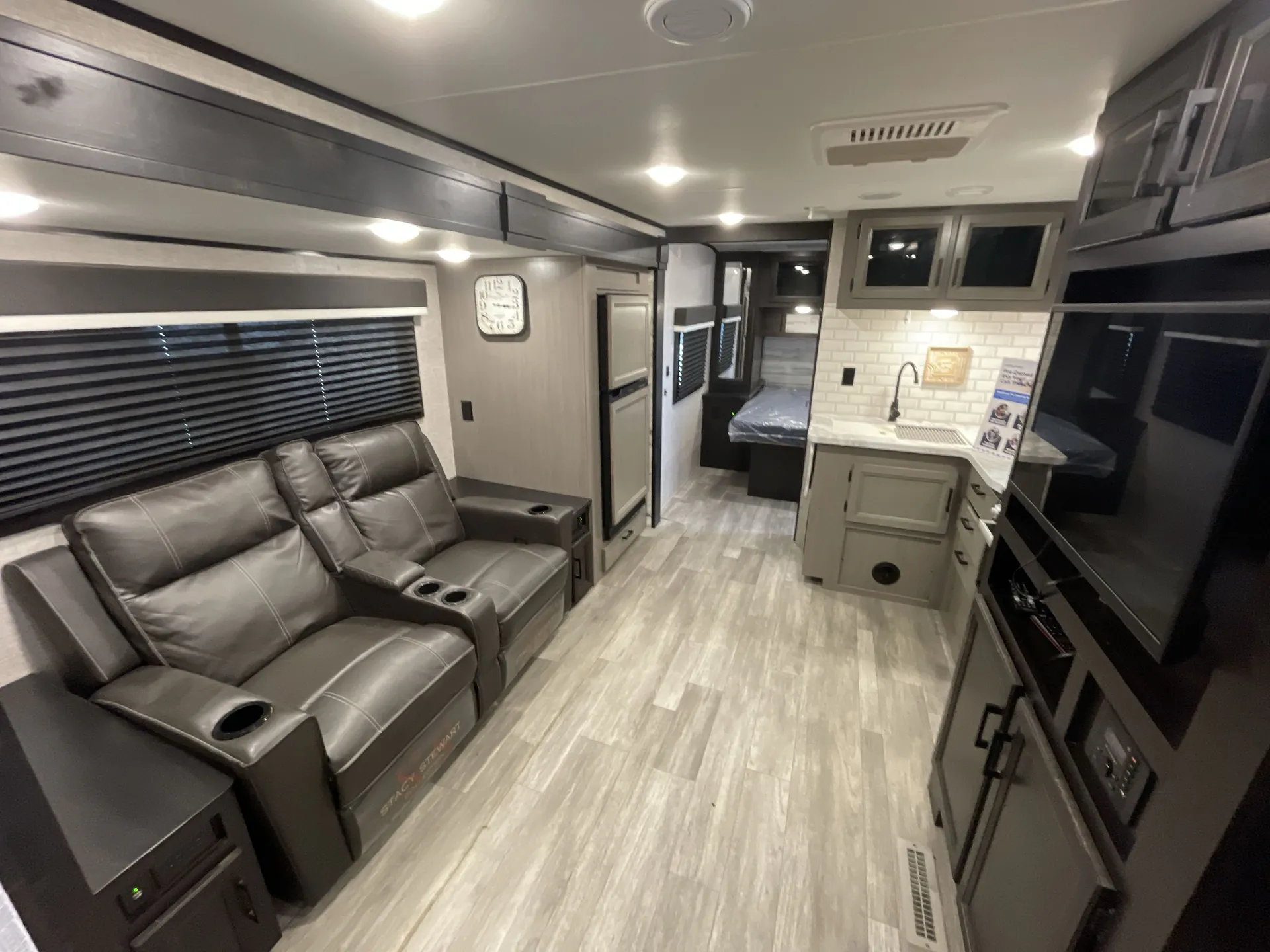 2022 Jayco Jay Feather 24BH — living area main