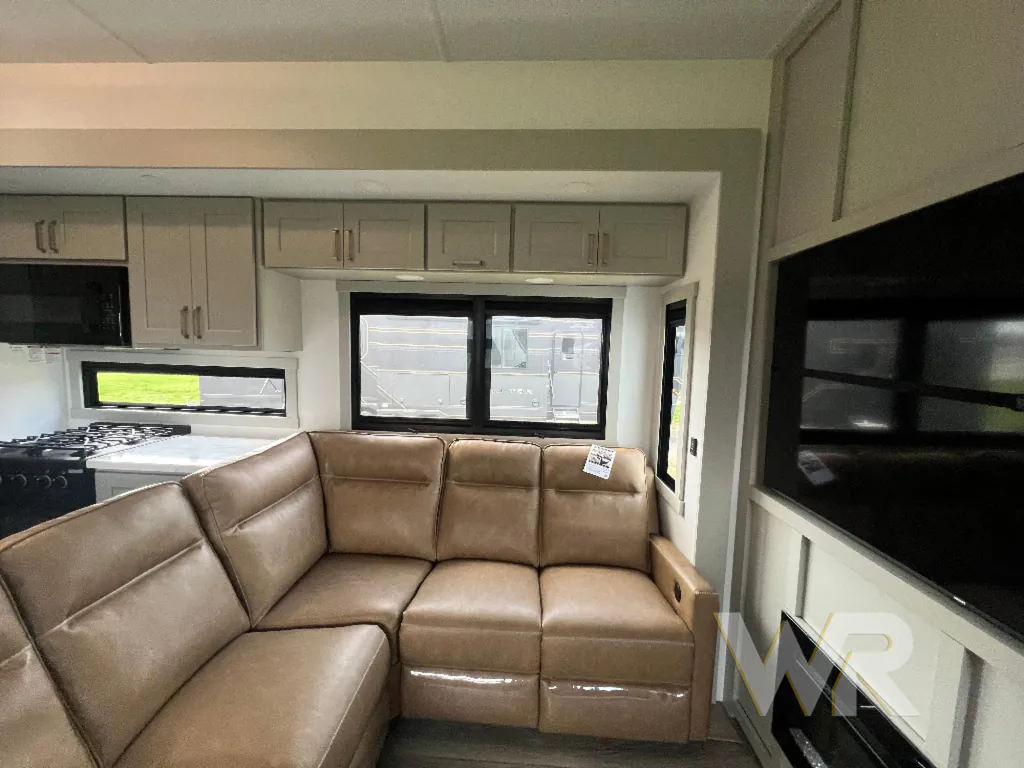 2026 Brinkley Model G 3950, Photos photo 35