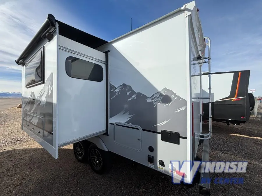 2026 Lance Lance Travel Trailers 1985 - Photo 2