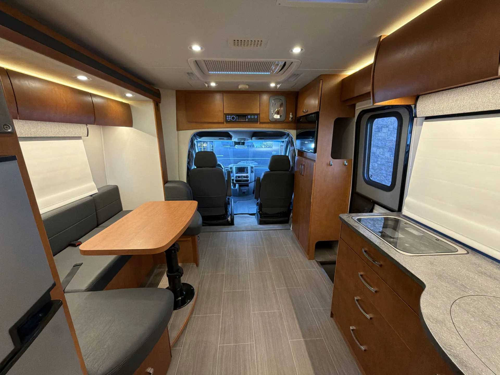 2018 Leisure Travel Unity U24CB - Photo 4