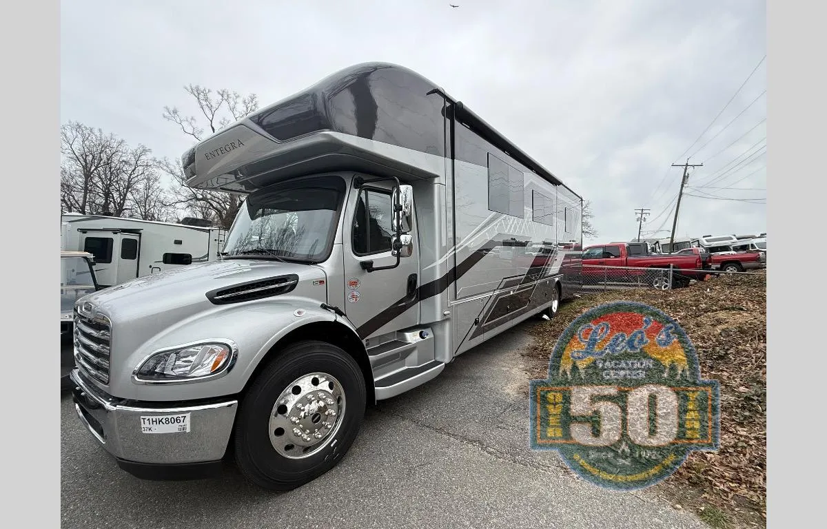 2026 Entegra Coach Accolade 37K - Photo 3