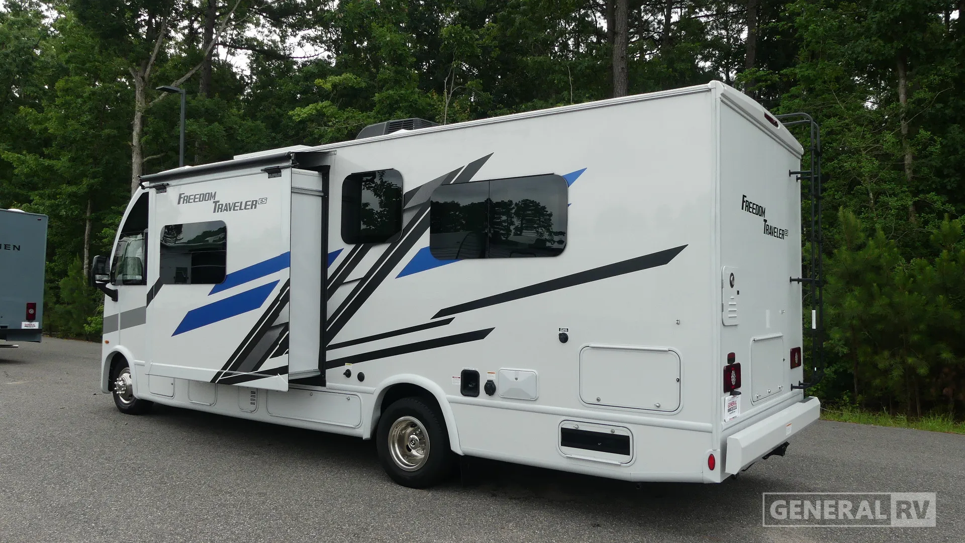 2026 Thor Motor Coach Freedom Traveler A26 - Photo 4