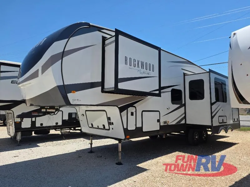 2023 Forest River RV Rockwood Signature 2891BH - Photo 3