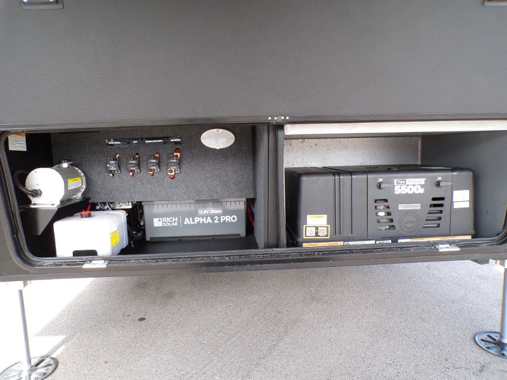 2026 Brinkley Model G 3520, Photos photo 7