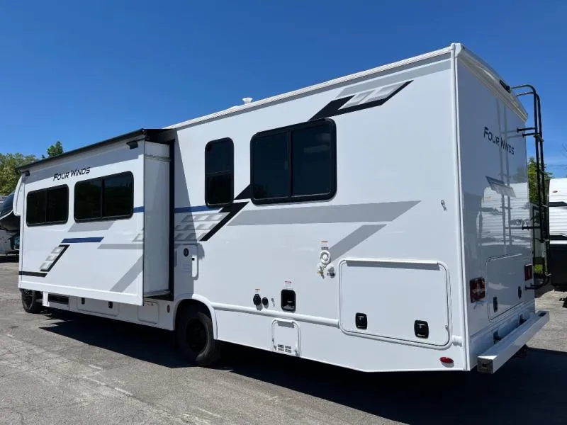 2027 Thor Motor Coach Four Winds 31H - Photo 4