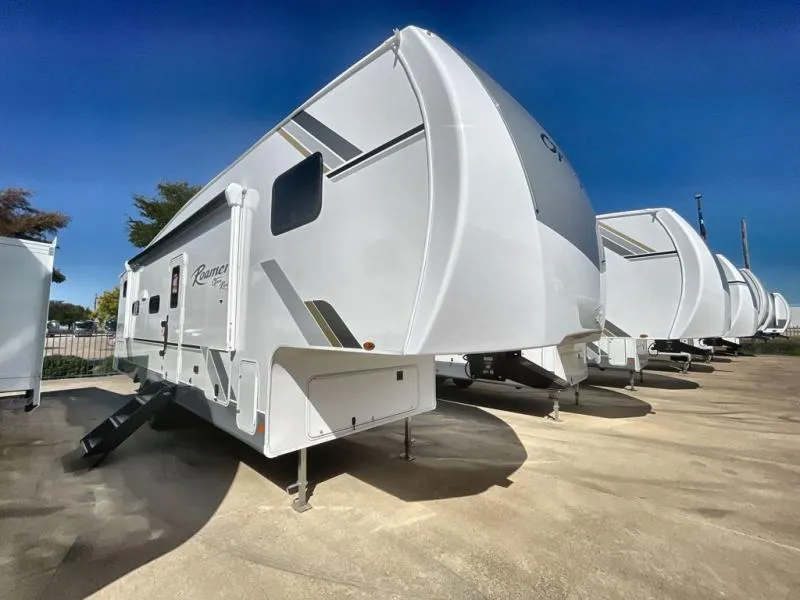 2026 Open Range RV Roamer Light Duty 28DBSS - Photo 3