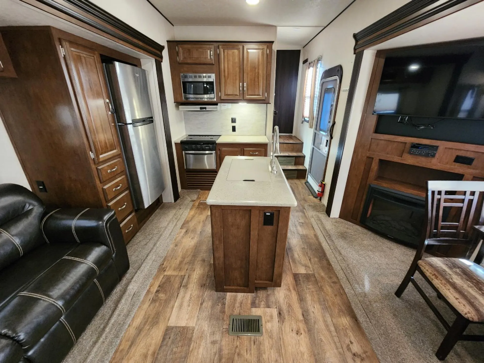 2018 Forest River Wildwood Heritage Glen 286RL - Photo 4